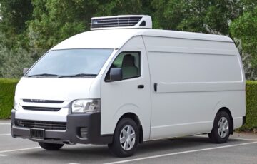 freezer van rental dubai